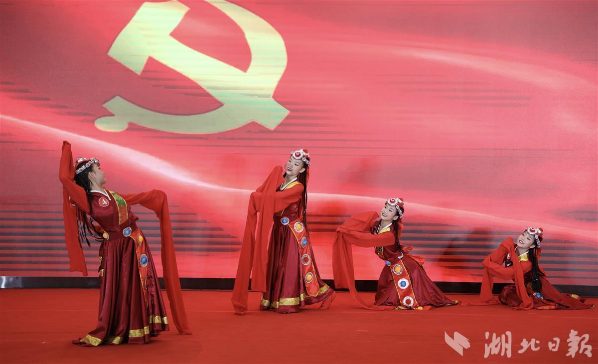 小米王化:公司法务部年前会有好消息 网友:米黑惨了